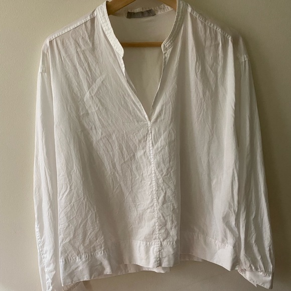 The Silky Cotton Split-Neck Blouse - Picture 2 of 5